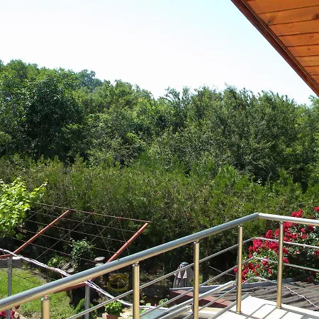 Guest house Kashtata Na Hudoznika Art House Golden Sands