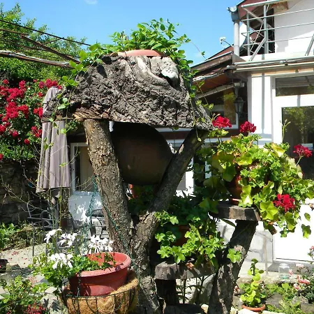 Kashtata Na Hudoznika Art House *